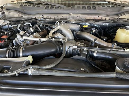 Used 2020 Ford F250 XLT w/ XLT Premium Package image 28