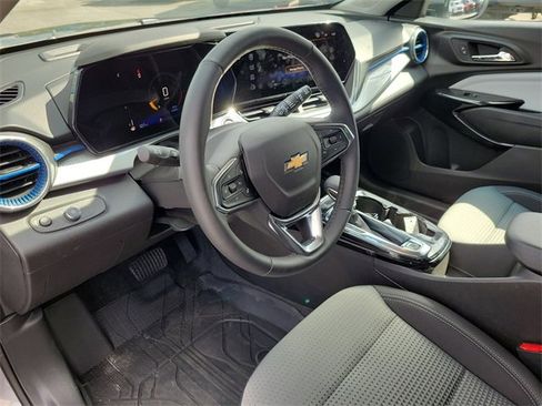 Used 2026 Chevrolet Trax LT w/ Driver Confidence Package image 18