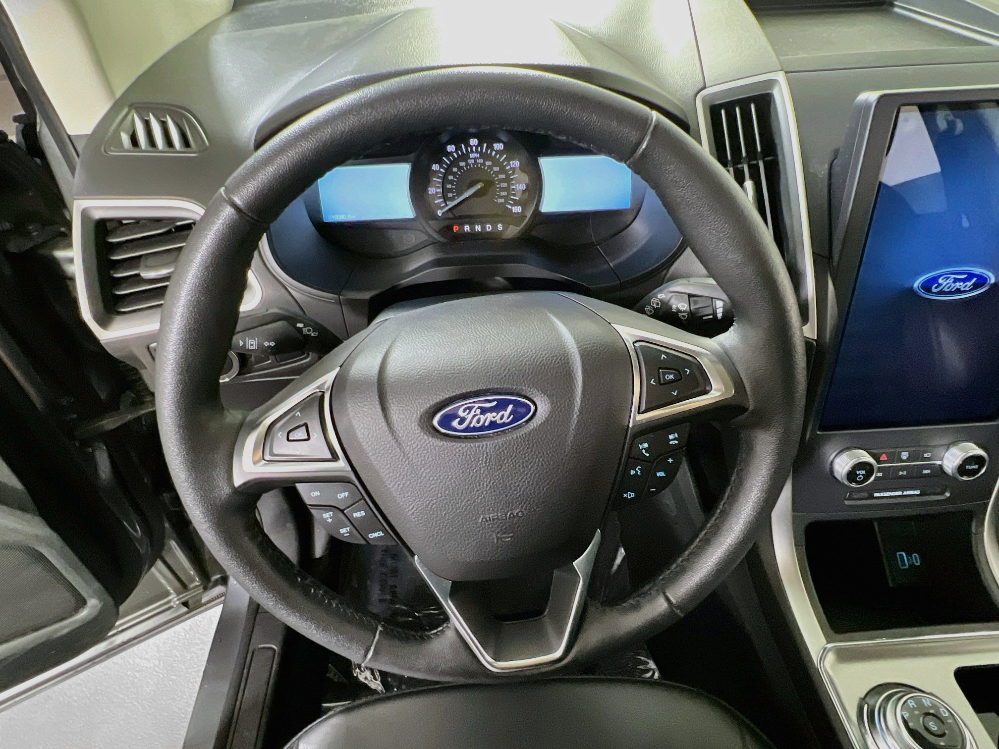 Used 2022 Ford Edge SEL AWD/4WD image 11