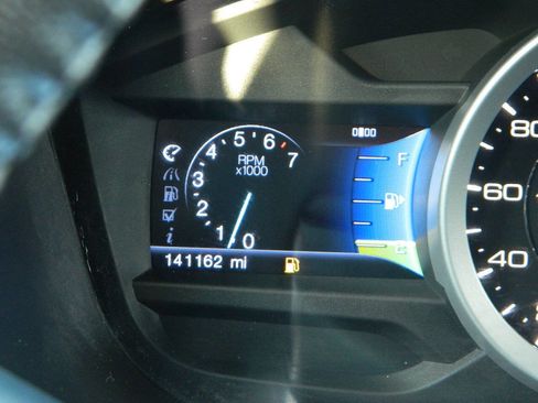 Used 2013 Ford Explorer XLT image 21