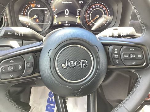 Certified 2025 Jeep Wrangler Unlimited Rubicon AWD/4WD image 12