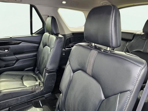 Used 2024 Honda Pilot Touring image 32