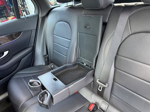 Used 2020 Mercedes-Benz GLC 300 4MATIC image 16
