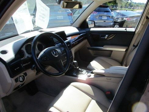 Used 2011 Mercedes-Benz GLK 350 4MATIC image 16