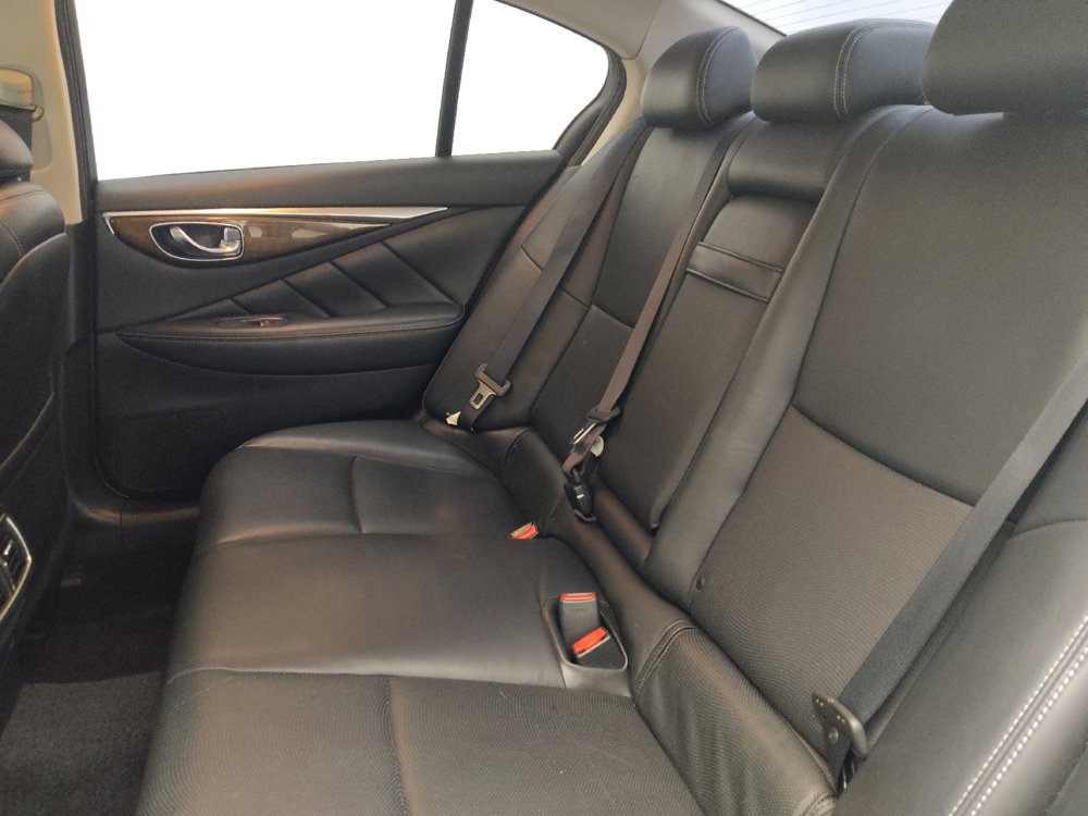 Used 2015 INFINITI Q50 Premium w/ Deluxe Touring Package RWD image 18