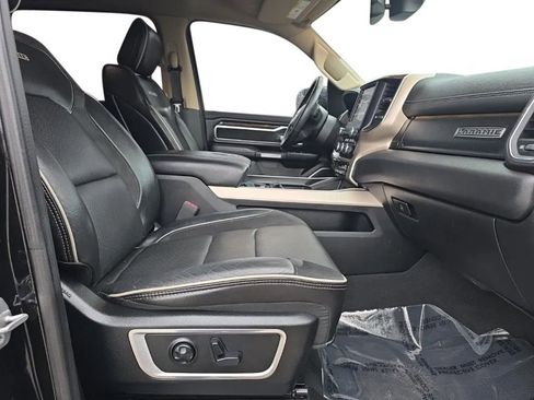 Used 2019 RAM 1500 Laramie AWD/4WD image 18