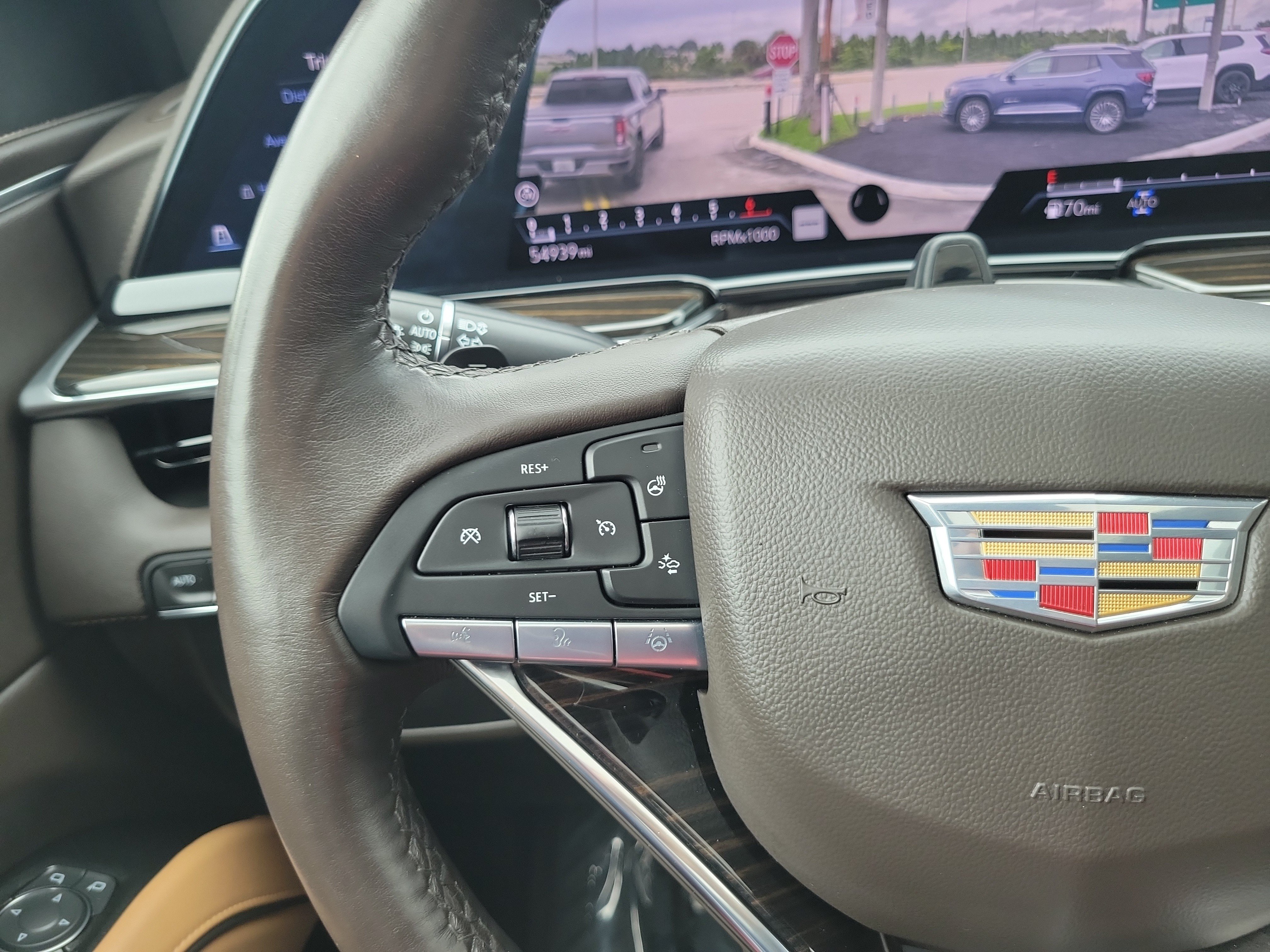 Used 2023 Cadillac Escalade Premium Luxury w/ LPO, Radiant Package AWD/4WD image 22