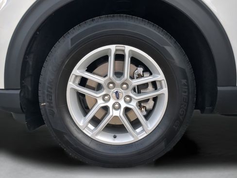 New 2026 Ford Explorer Active image 67