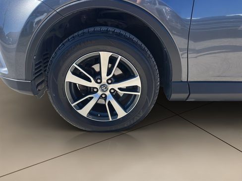 Used 2018 Toyota RAV4 XLE AWD/4WD image 22