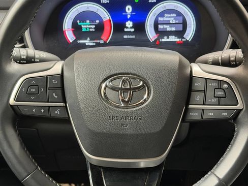 Used 2025 Toyota Highlander XSE AWD/4WD image 24