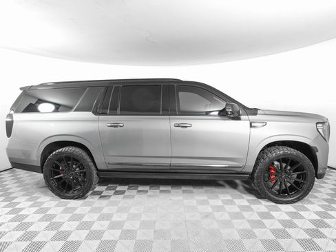 Used 2023 GMC Yukon XL Denali Ultimate w/ LPO, Floor Liner Package image 4