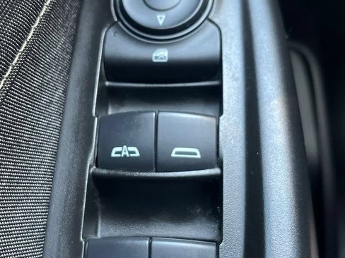 Used 2021 Chevrolet TrailBlazer ACTIV w/ Technology Package AWD/4WD image 6