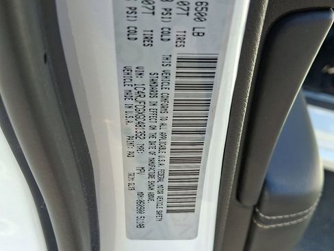 Used 2016 Jeep Grand Cherokee Overland AWD/4WD image 27