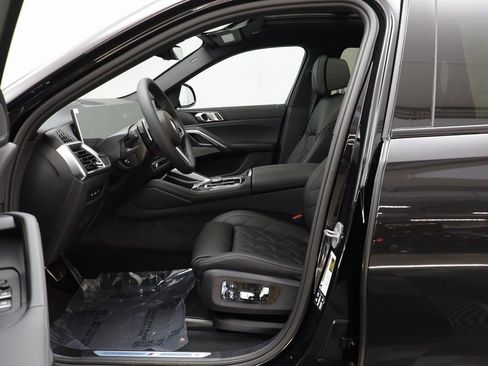 New 2026 BMW X6 xDrive40i w/ Climate Comfort Package image 6
