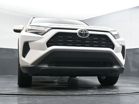 Used 2022 Toyota RAV4 XLE image 31