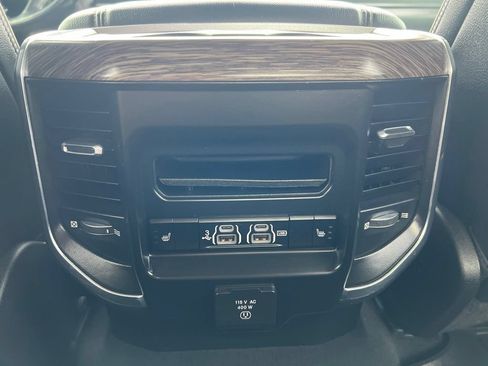 Used 2019 RAM 1500 Laramie AWD/4WD image 25