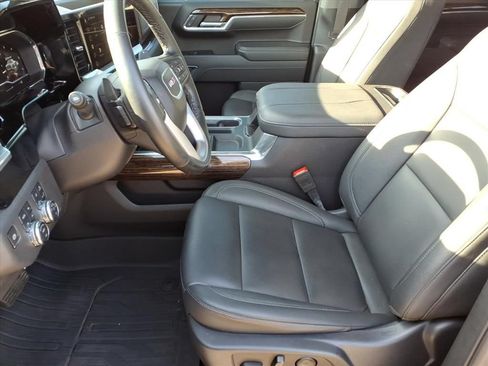 Used 2025 GMC Sierra 1500 Elevation w/ Elevation Premium Package AWD/4WD image 12
