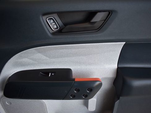 Used 2024 Ford Maverick XLT w/ XLT Luxury Package image 15