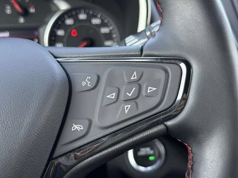 Used 2024 Chevrolet Equinox RS FWD image 23