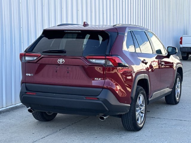 Used 2025 Toyota RAV4 XLE FWD image 4