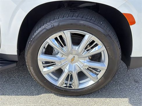 Used 2023 Chevrolet Tahoe High Country image 12