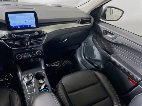 Used 2021 Ford Escape Titanium image 22
