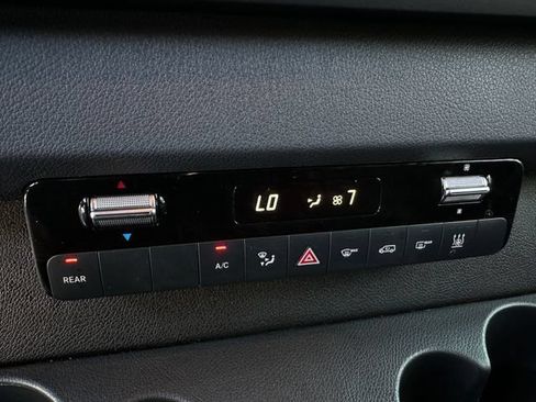Used 2021 Mercedes-Benz Sprinter 2500 image 22