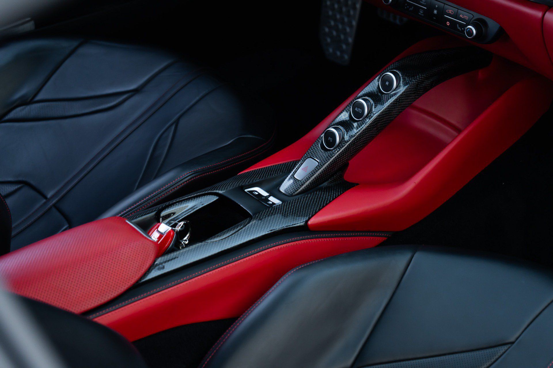 Used 2019 Ferrari 812 Superfast RWD image 22