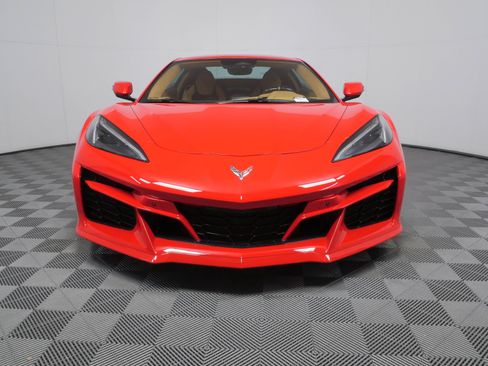 Used 2025 Chevrolet Corvette Z06 RWD image 18