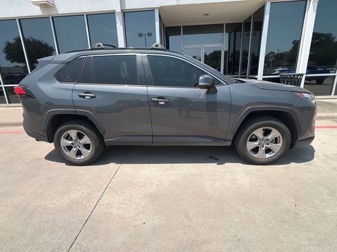Used 2024 Toyota RAV4 XLE w/ Convenience Package FWD image 5
