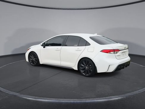 Used 2024 Toyota Corolla SE FWD image 6