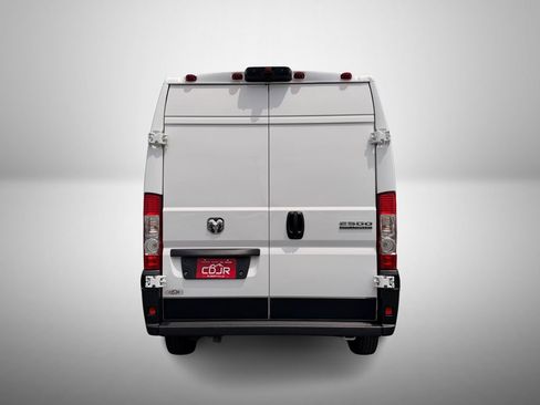 Used 2025 RAM ProMaster 2500 w/ Convenience Group FWD image 9