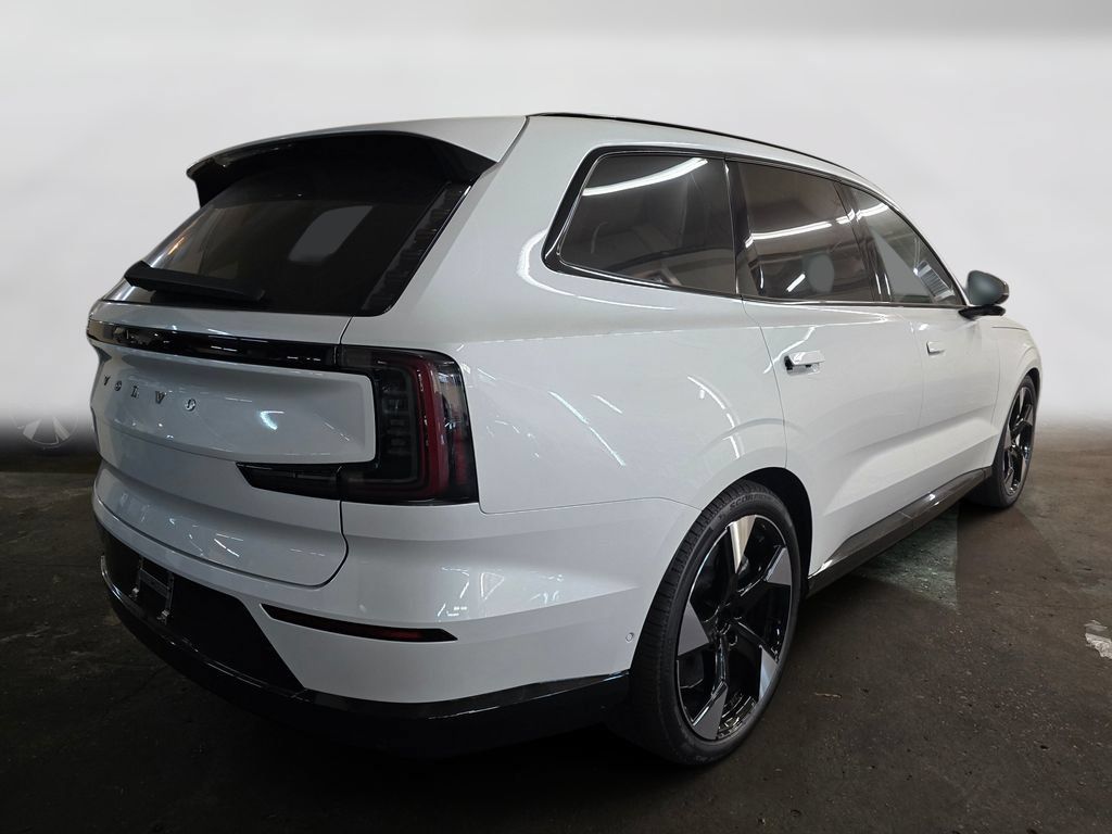 Used 2025 Volvo EX90 Ultra AWD/4WD image 6