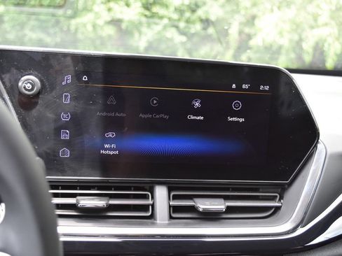Used 2025 Chevrolet Trax ACTIV w/ Sunroof Package FWD image 19