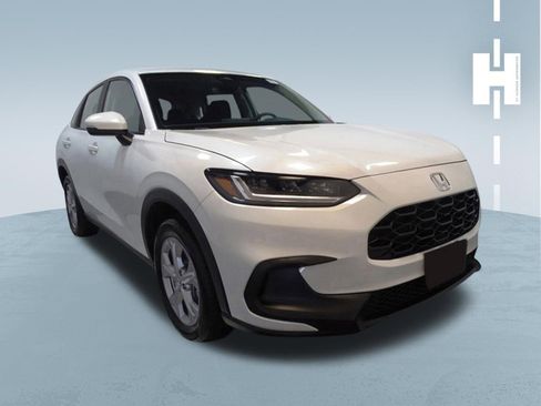 Used 2025 Honda HR-V LX image 1