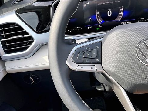 New 2026 Volkswagen Taos SE FWD image 24