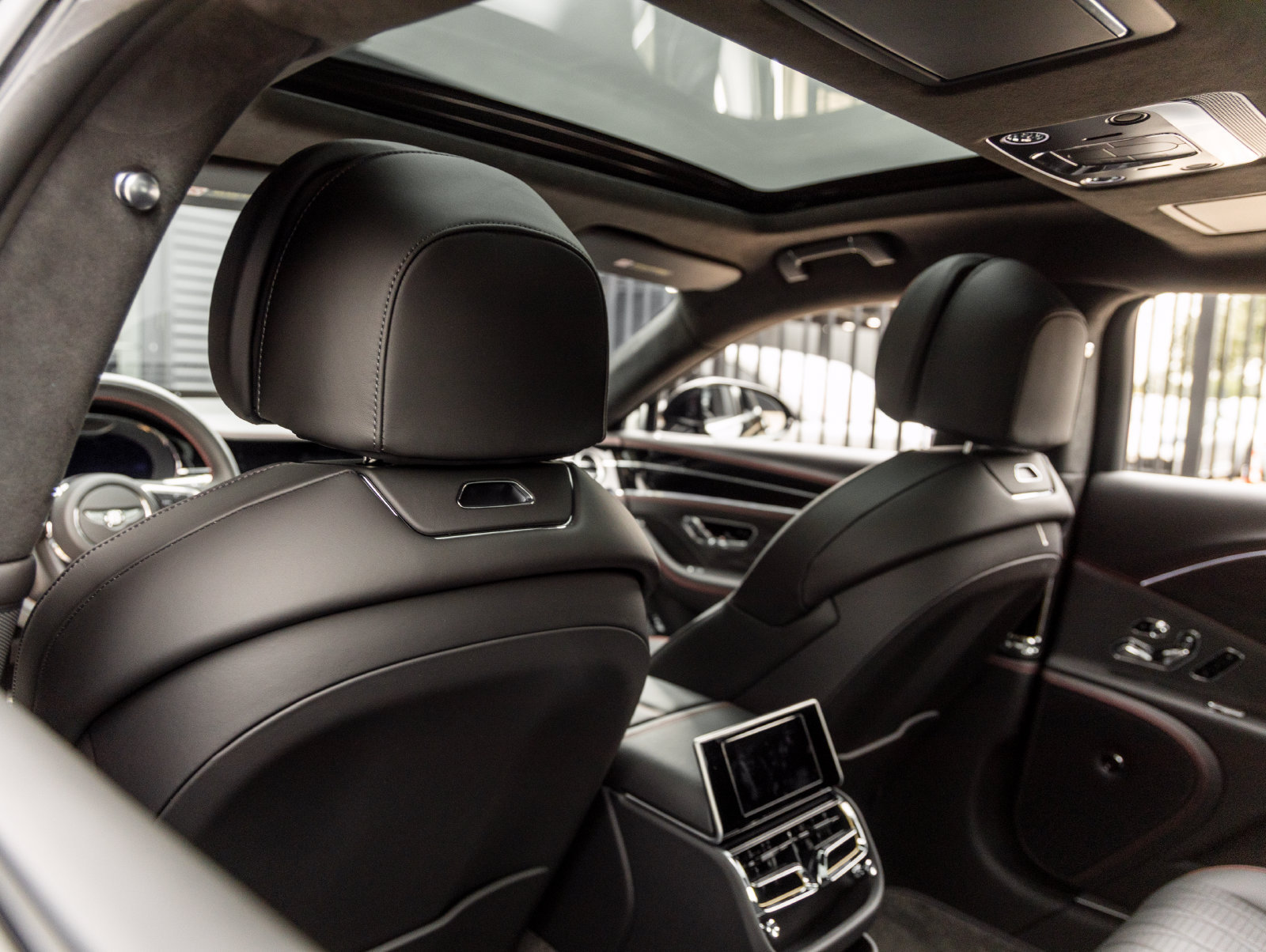 Used 2023 Bentley Flying Spur Azure AWD/4WD image 30