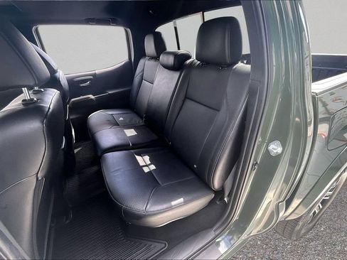 Used 2022 Toyota Tacoma TRD Sport w/ TRD Premium Sport Package RWD image 24