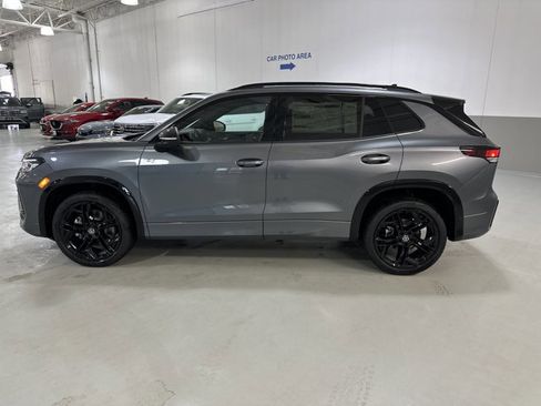 New 2026 Volkswagen Tiguan SE R-Line image 5