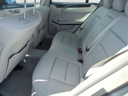Used 2014 Mercedes-Benz E 350 Sedan image 25