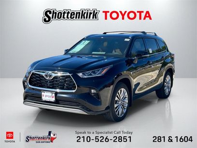 New 2026 Toyota Highlander Platinum