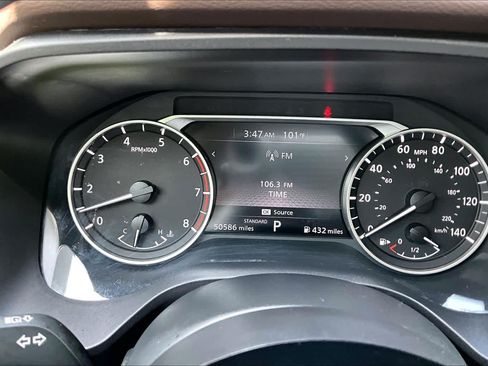 Used 2023 Nissan Rogue SV FWD image 23