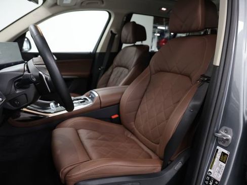 Used 2026 BMW X7 xDrive40i image 13