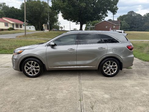 Used 2019 Kia Sorento SX FWD image 3