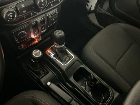 Used 2022 Jeep Wrangler Rubicon AWD/4WD image 14