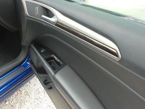 Used 2013 Ford Fusion SE FWD image 38
