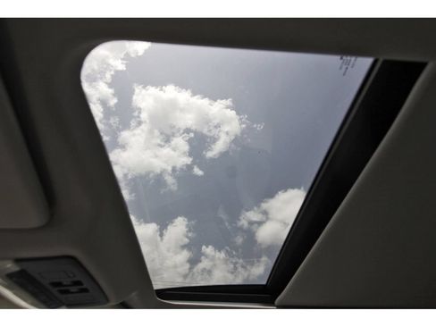 Used 2025 Nissan Rogue SL w/ SL Premium Package FWD image 25