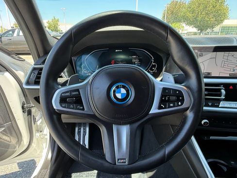 Used 2022 BMW 330e w/ M Sport Package RWD image 23