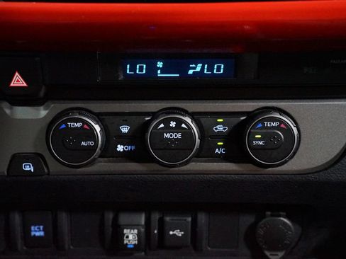 Certified 2021 Toyota Tacoma SR5 RWD image 20
