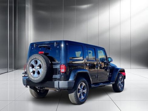 Used 2016 Jeep Wrangler Unlimited Sahara w/ Connectivity Group image 24